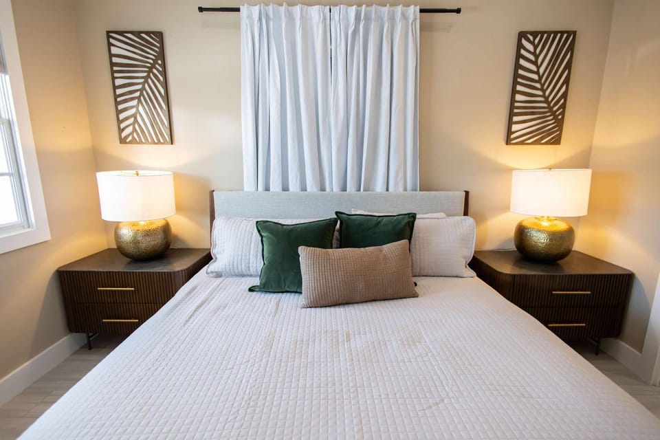 Carysfort Reef Light Suite House in Key West