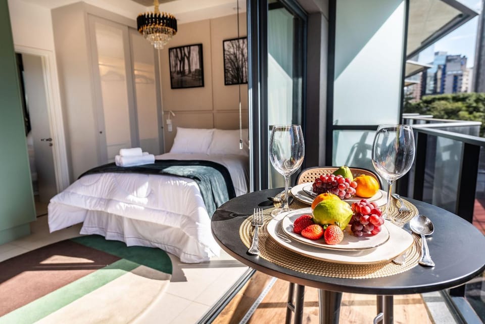 BHaus Faria Lima VN Millennium Vila Olimpia - Grand Apartment Deluxe 47m2 com Vaga de Garagem - 3o andar - Condomínio Alto Padrão - Academia - Piscina - Lavanderia - ml38 Apartment in Sao Paulo City