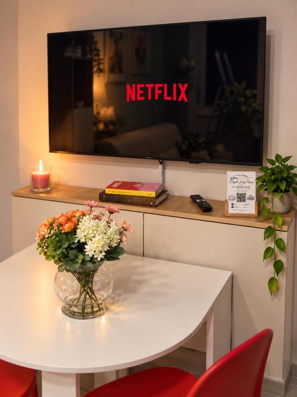 Communal lounge/ TV room, TV and multimedia, Decorative detail, Floor plan, Evening entertainment