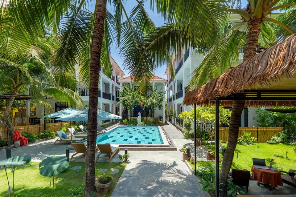 Garden, Swimming pool
