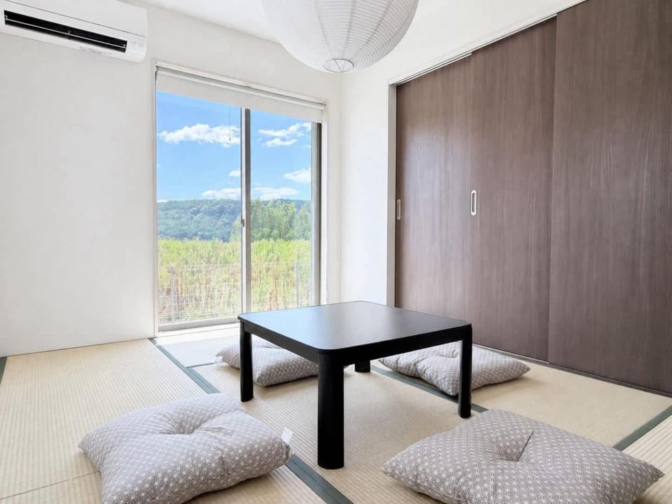 Modern Ozu Home 10 Min to Airport by Restavio Apartment in Japan