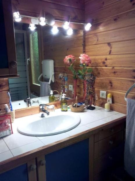 Cozy studio in a residential park with pool Apartment in Gujan-Mestras