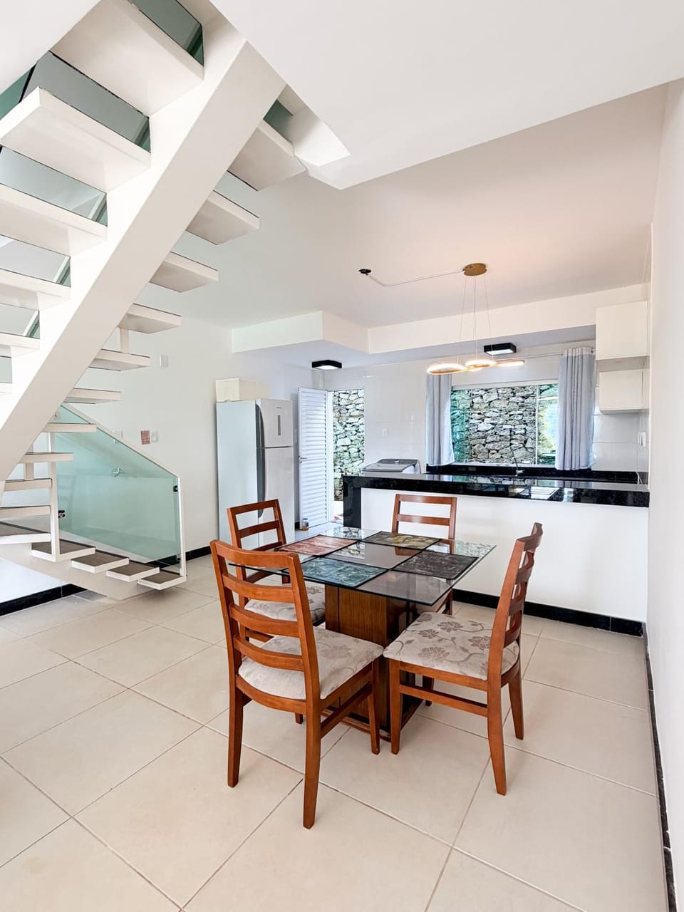 Kitchen or kitchenette, Seating area, Dining area