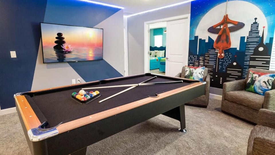 10BR Villa Themed Rooms-Pool &Spa - Mins to Disney Villa in Kissimmee