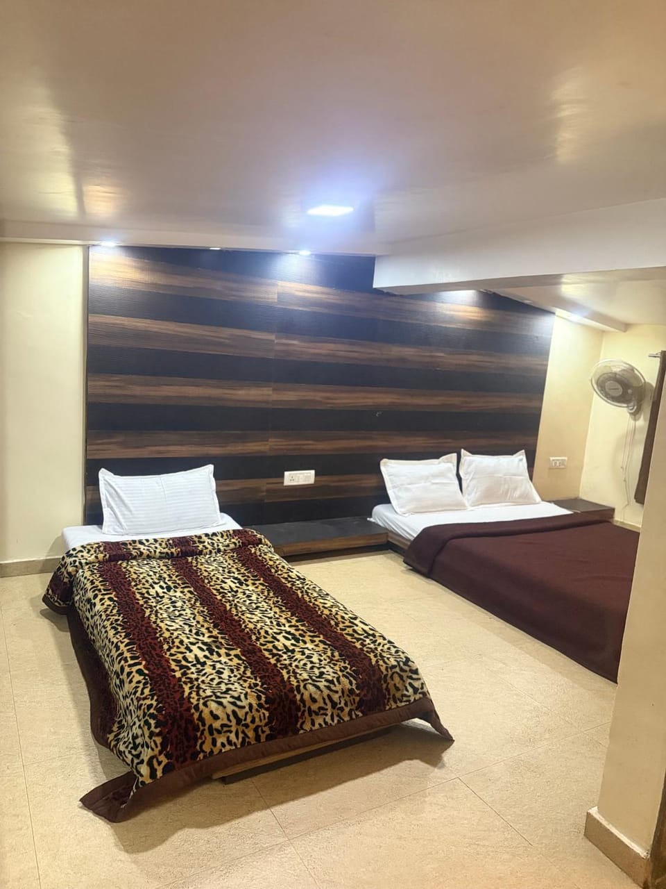 Hotel Golden Crown Nature lodge in Mahabaleshwar