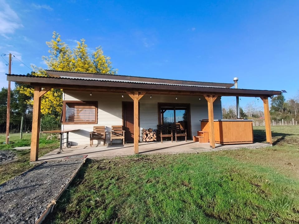 Cabaña el Aromo House in Araucania, Chile