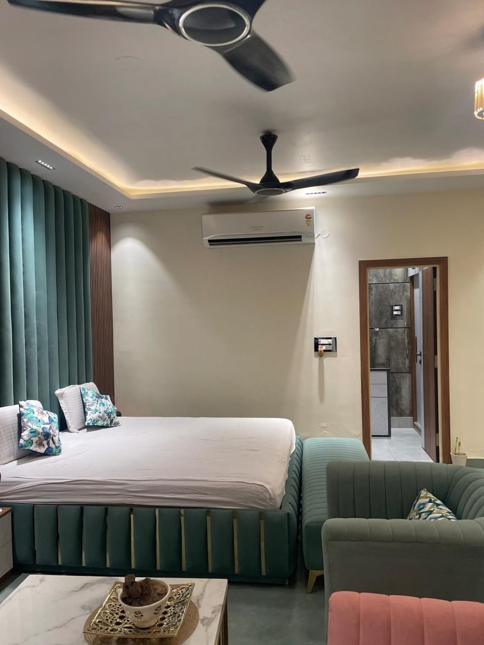 Solara Apartment in Delhi