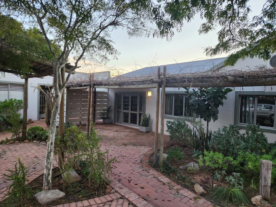 150 on Retief Bed and Breakfast in Cape Town