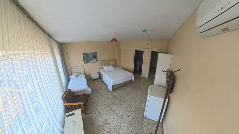 Bed, TV and multimedia, Photo of the whole room, towels, air conditioner