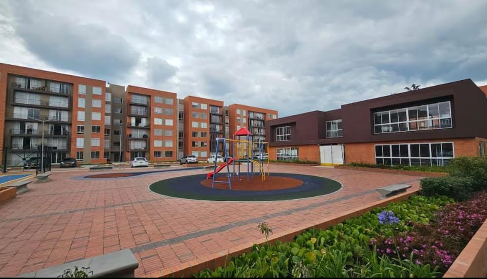 ÚNICAMENTE RESERVAS MAYORES A 20 DIAS, Exclusivo apartamento, conjunto cerrado vigilado Apartment in Chía