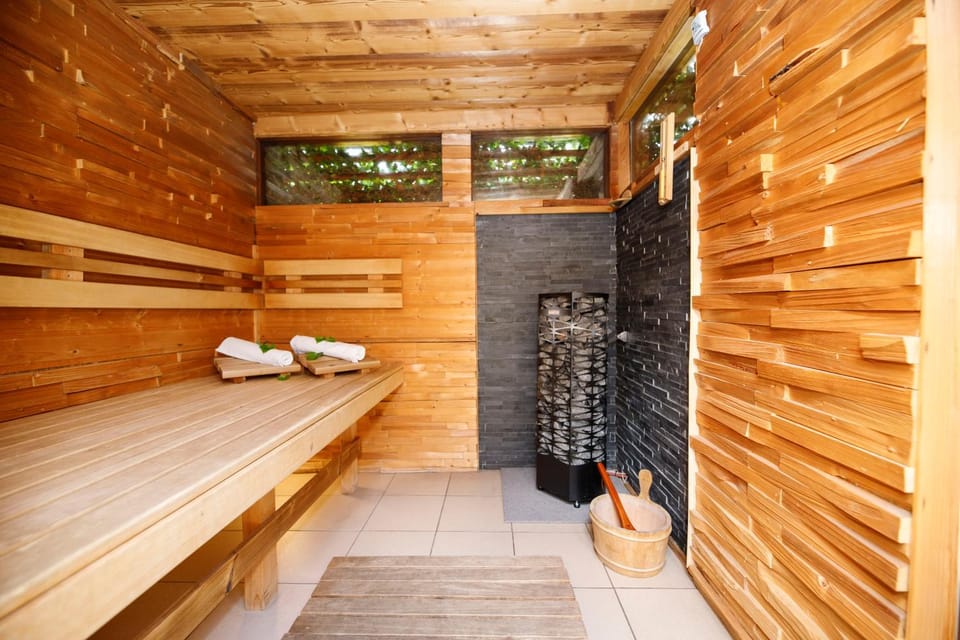 Sauna, Sauna, Spa and wellness centre/facilities