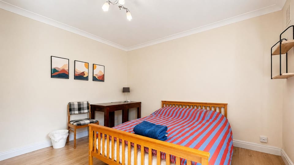 Frampton Street Apartment in City of Westminster