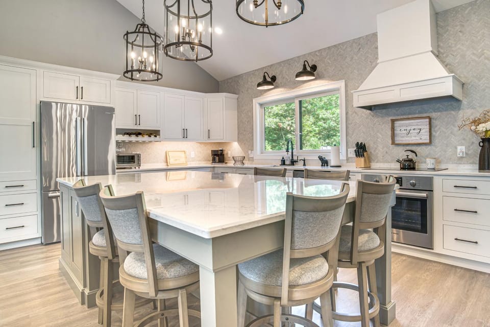 Beautiful West Harwich Home: 1 Mile to Beach! House in Harwich