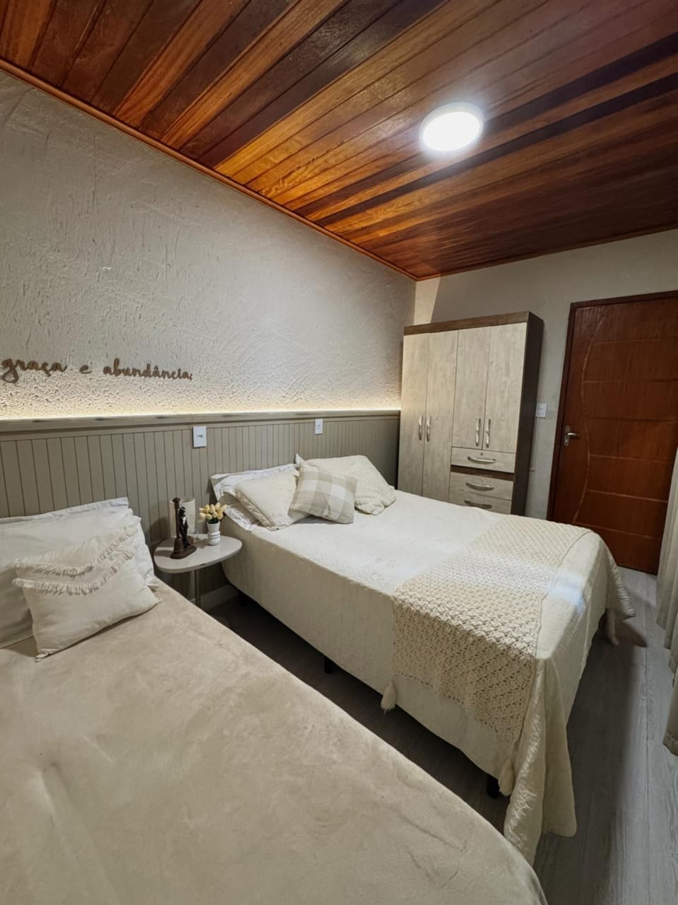 Apto na Barra da Lagoa a 2 min da praia para 5 hospedes Apartment in Florianopolis