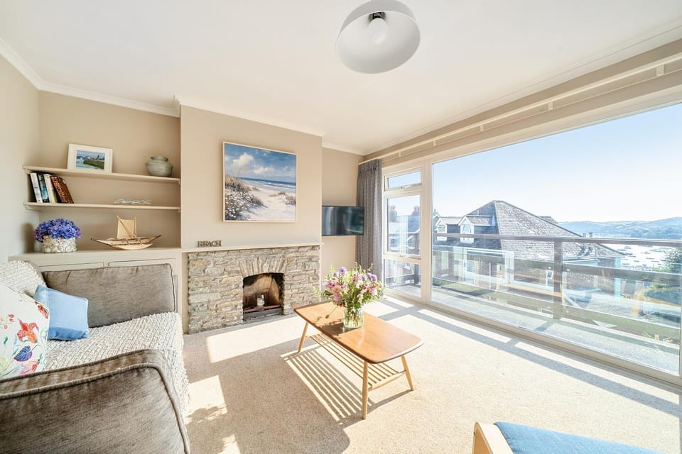 TV and multimedia, View (from property/room), Balcony/Terrace, Living room, Seating area