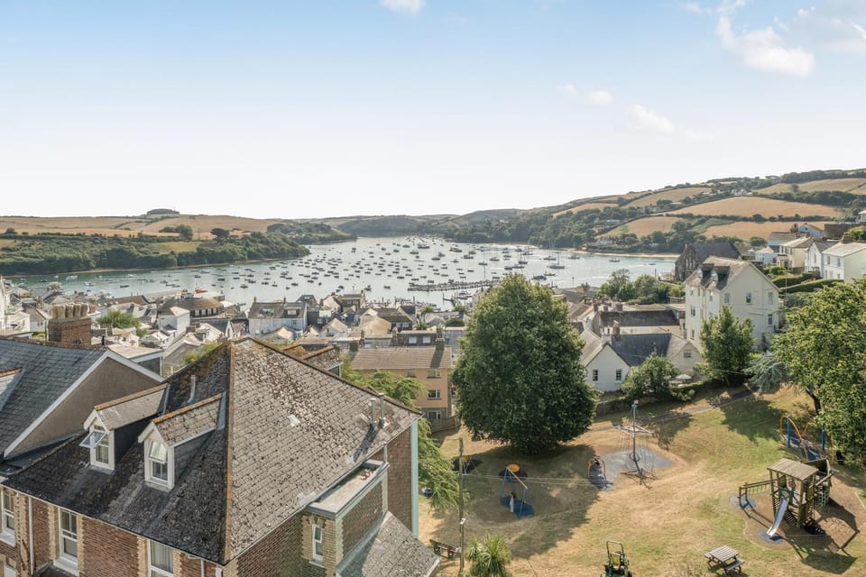 Day, Natural landscape, Summer, View (from property/room), City view, River view, Sea view