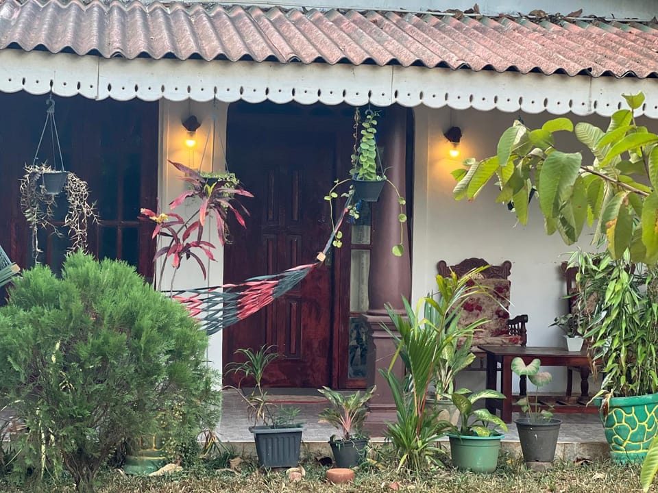 Mango Family villa Bed and Breakfast in Dambulla