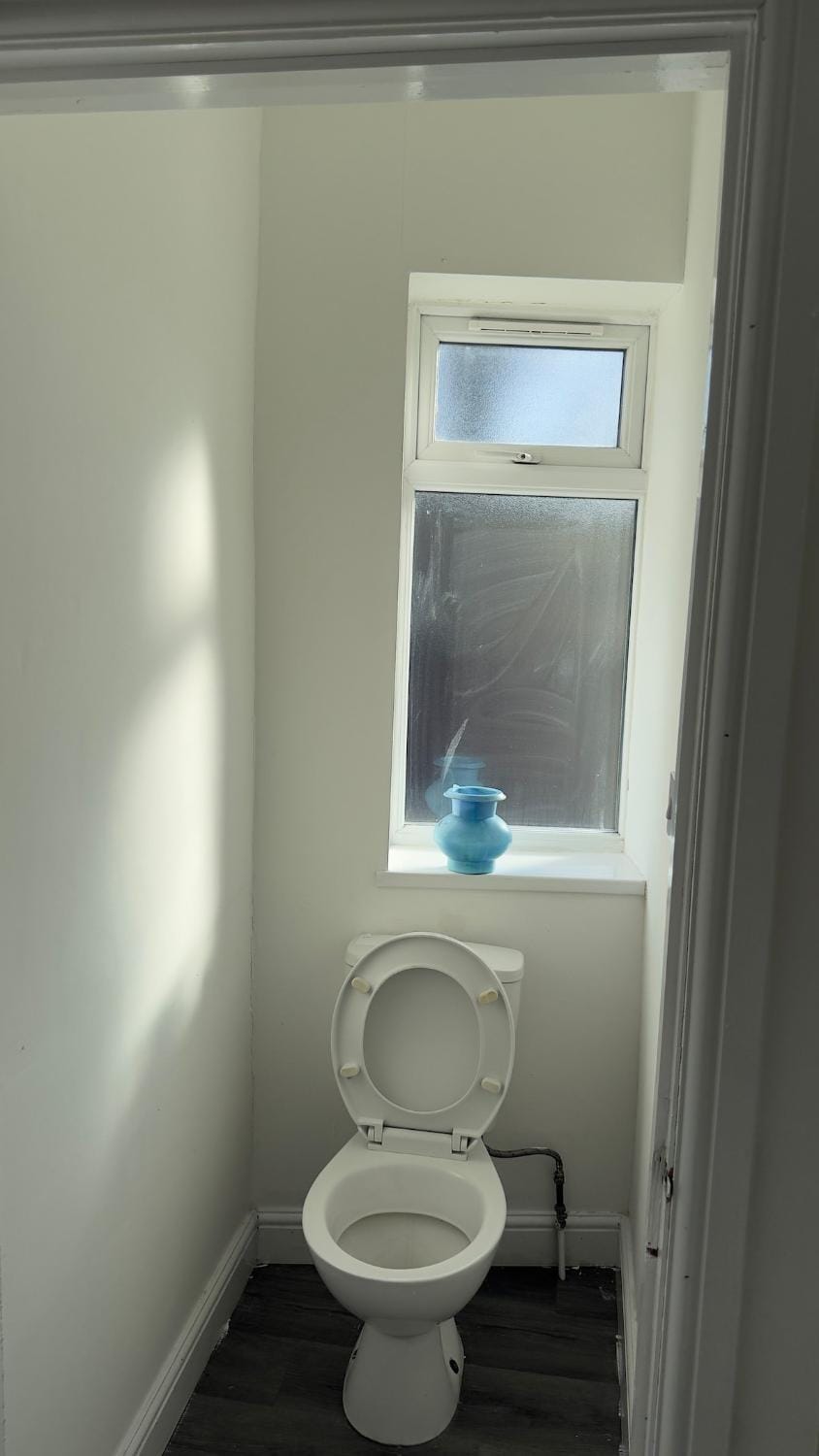 Spacious 4 Bedroom Flat Apartment in Wolverhampton