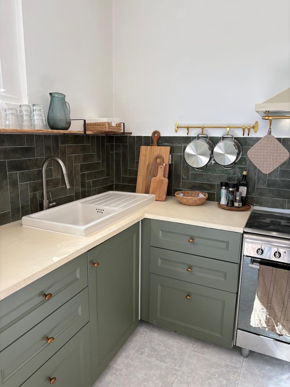 Kitchen or kitchenette, stove