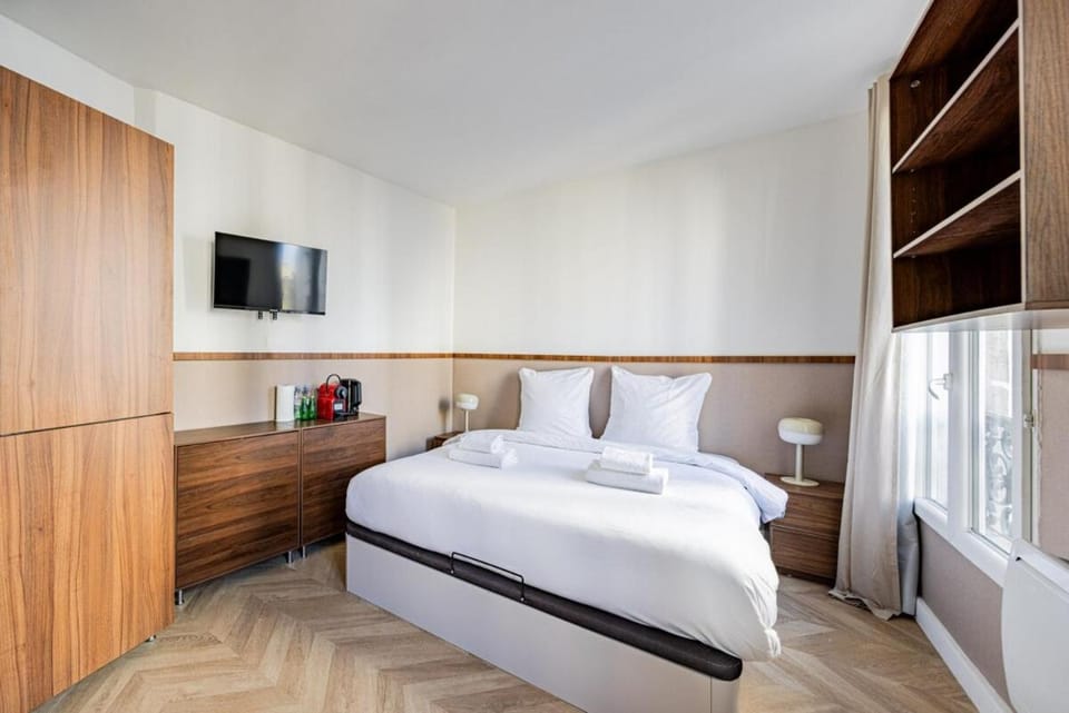 Montmartre - Guy Moquet Metro - Studio Apartment in Paris