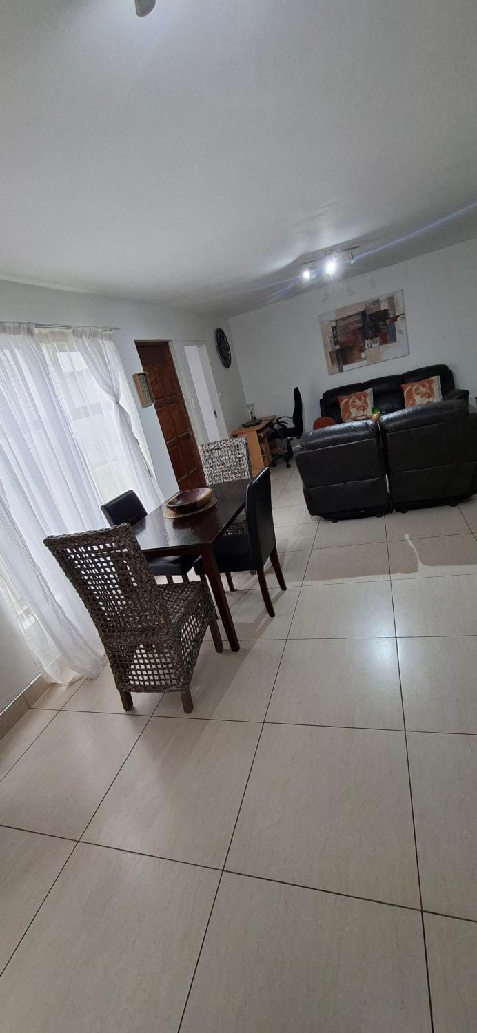Communal lounge/ TV room, Kitchen or kitchenette
