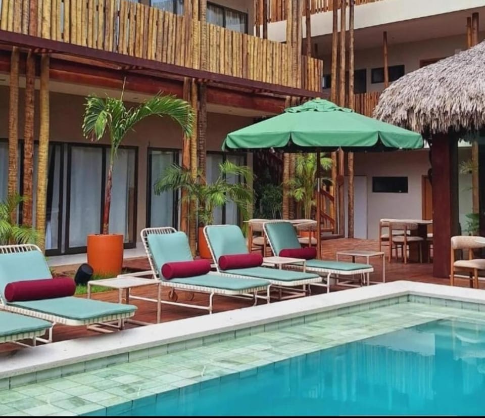 Pool view, Swimming pool