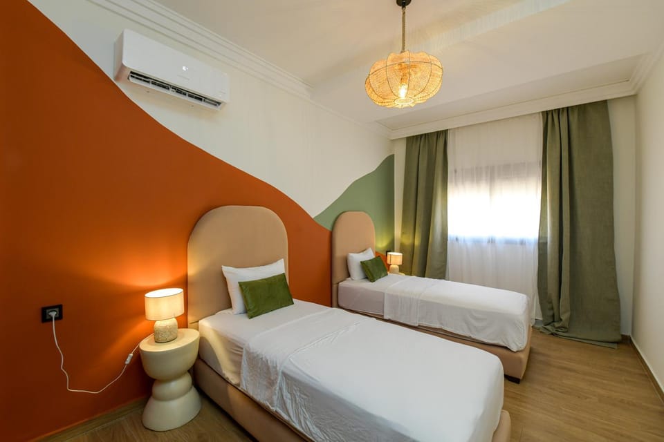 Bed, Bedroom, air conditioner