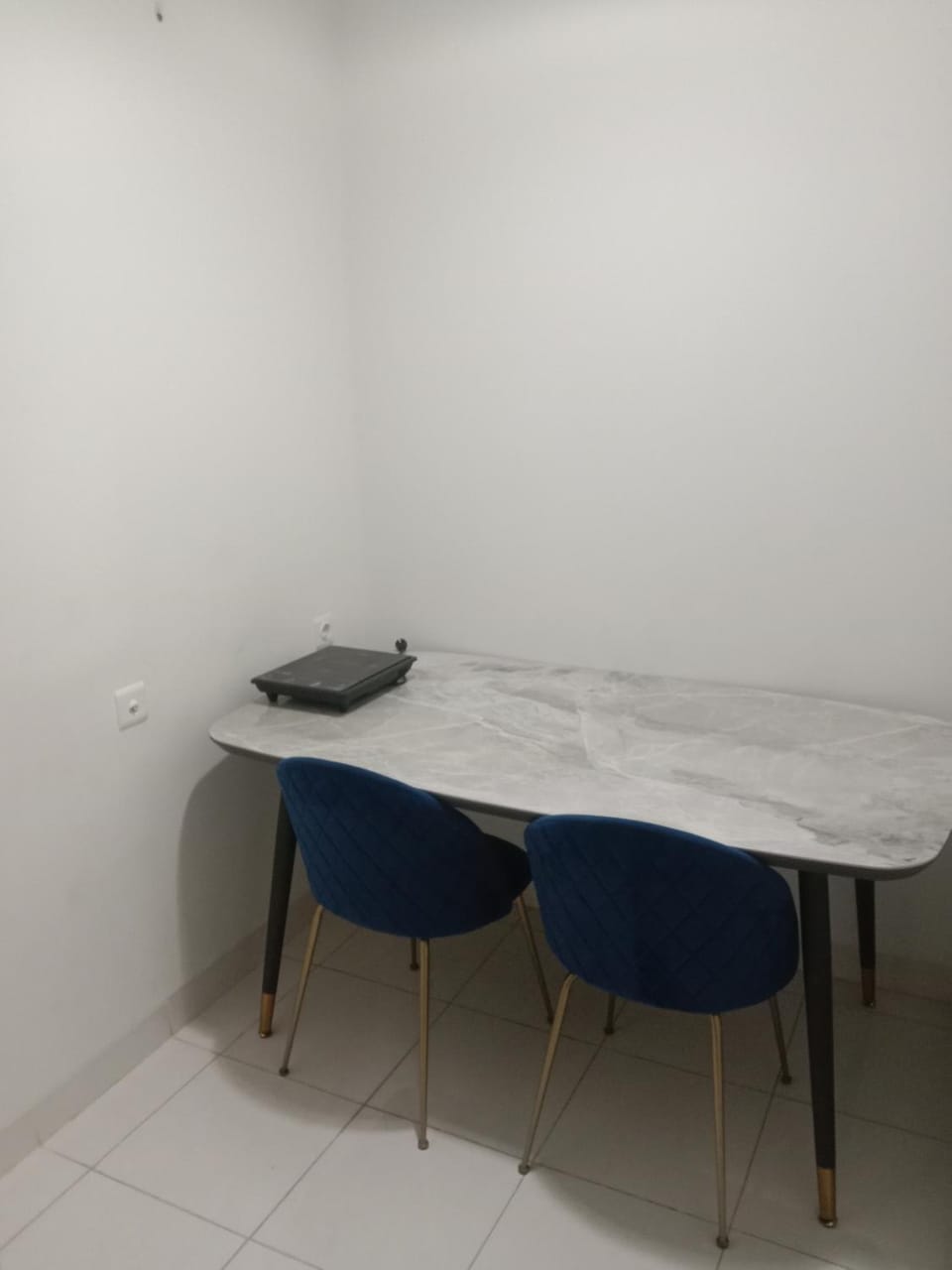 sentul tower apartemen 1bedroom fullfurnis lantai 2 by milenialroom Apartment in West Java