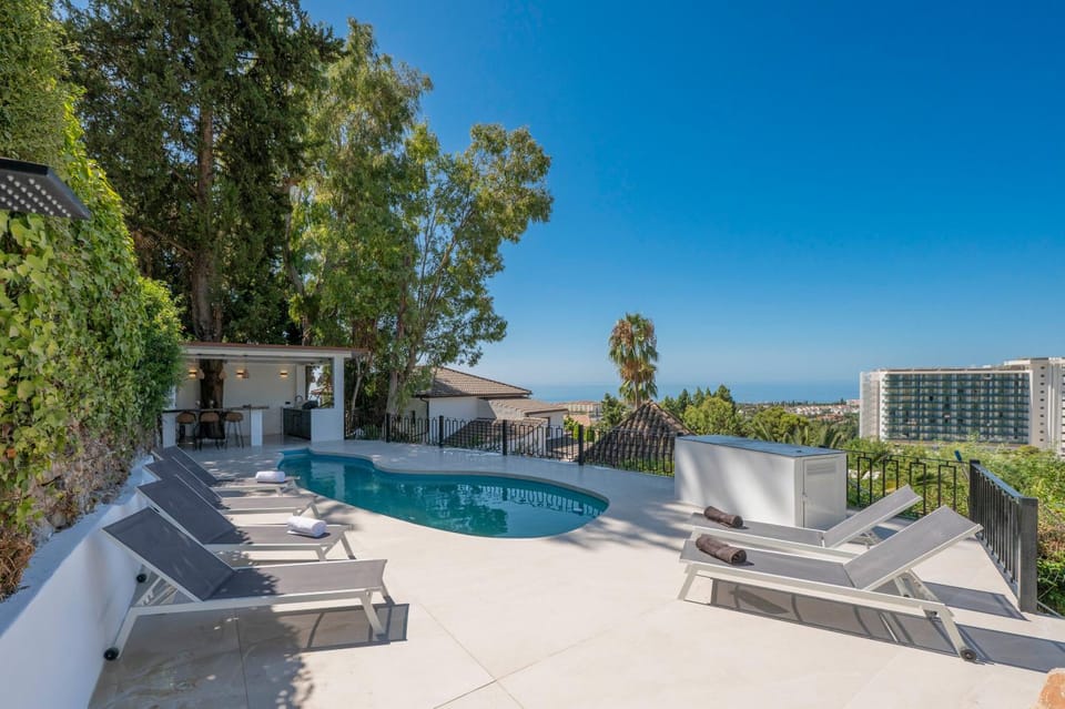 Natural landscape, Balcony/Terrace, Sea view, Swimming pool, sunbed