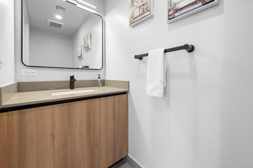 First 1606 One BR with Skyline Views Miami Apartment in Miami
