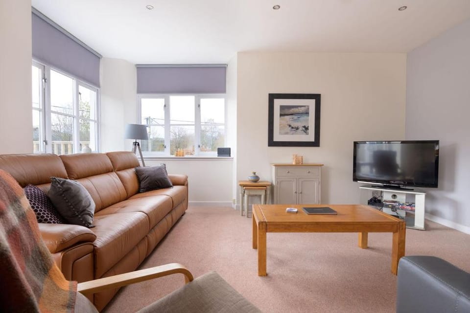 The Gairn - Luxury Ballater Apartment with Balcony & Parking Apartment in Ballater