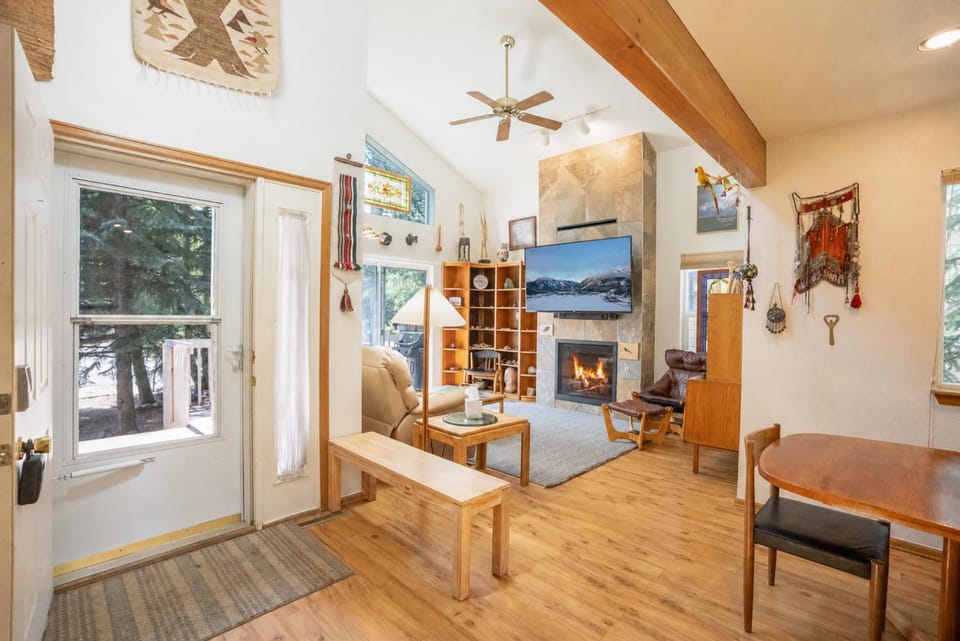 Frisco Creekside Hideaway: Dog-Friendly, Private Hot Tub, Walk To Main Street House in Frisco