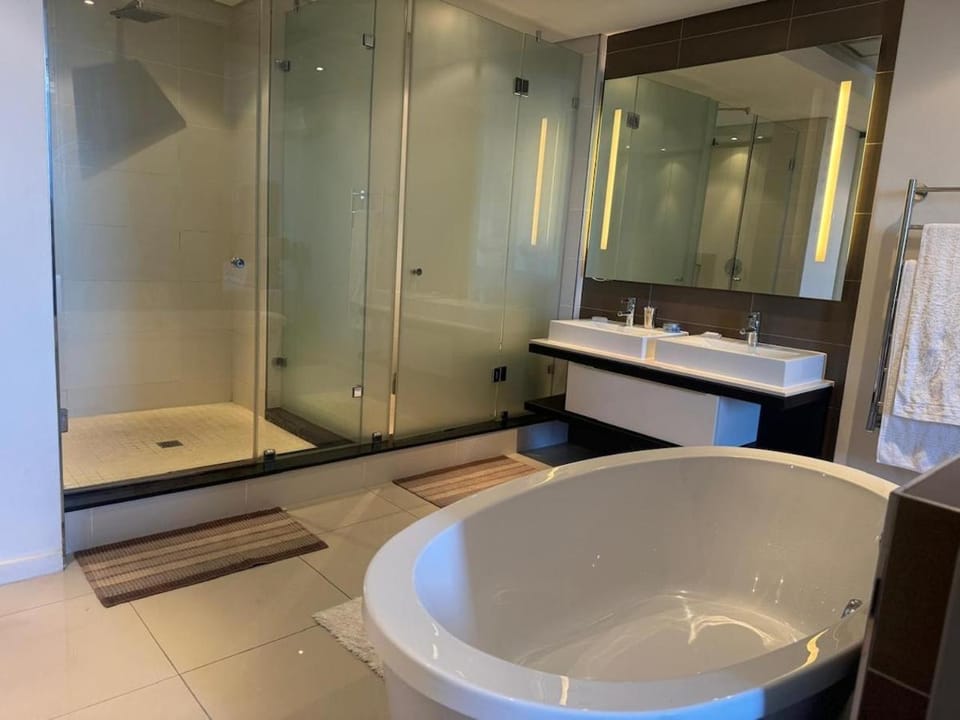 Bathroom, Bath