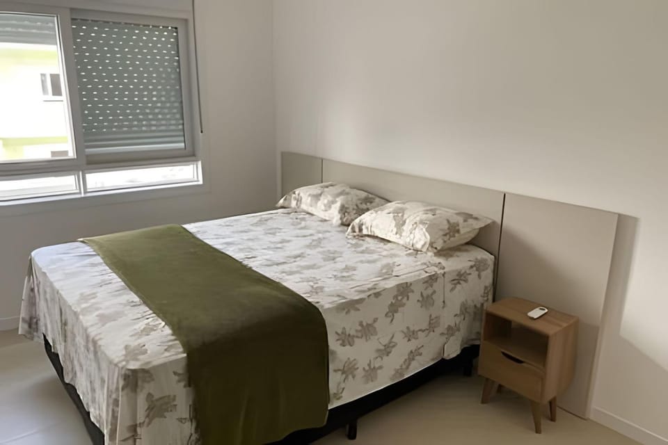 Sun Club | Apartamento 2 Quartos em Condomínio Clube Frente à Praia do Campeche Apartment in Florianopolis