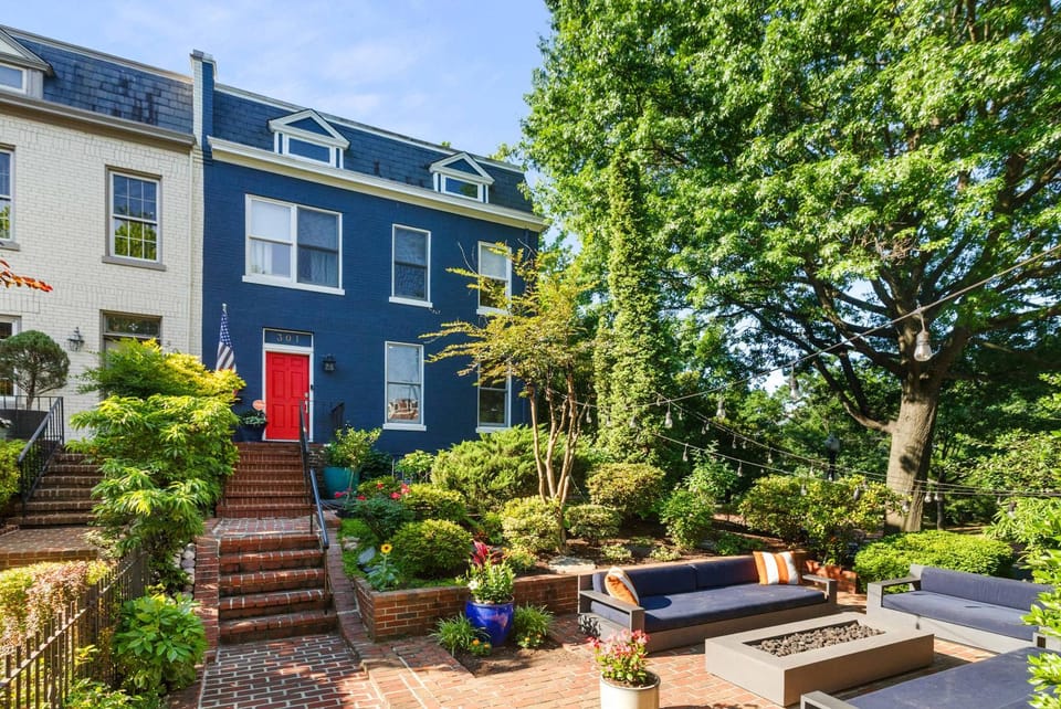 Sojourn Sunlit 4BD Rowhome on Capitol Hill House in Capitol Hill