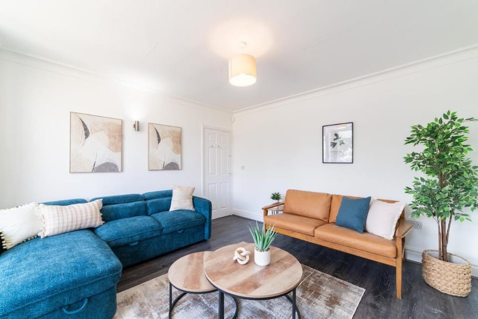 Living room, Decorative detail, Seating area