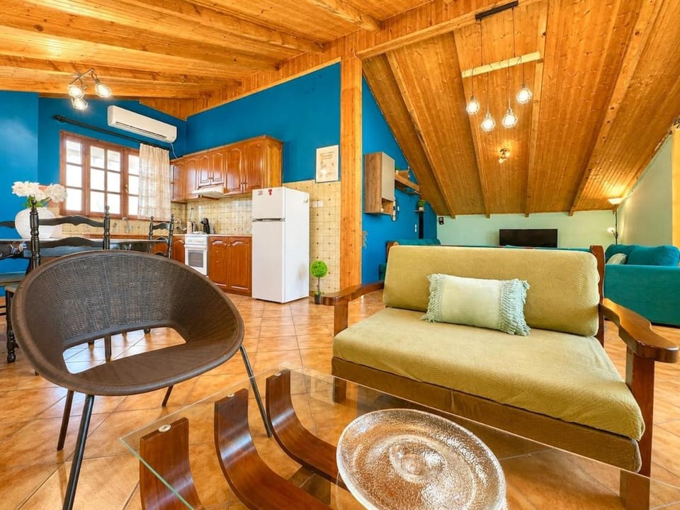 Evoikos Blue Villa-Sea View & Garden for 5 by ΜΡS Apartment in Decentralized Administration of Attica