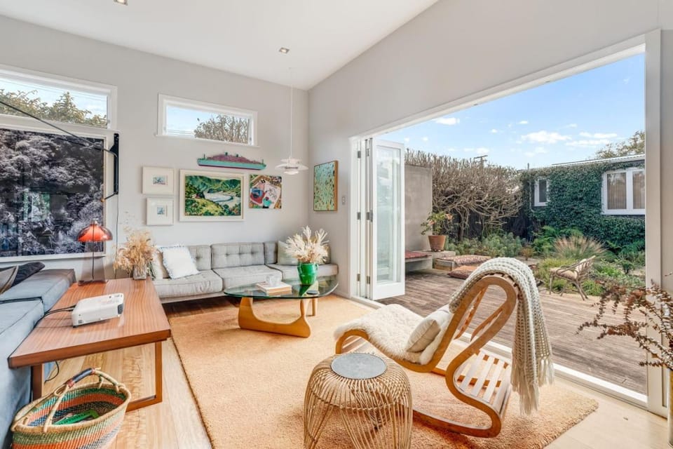 The Desert Muse by Homello Villa in Auckland