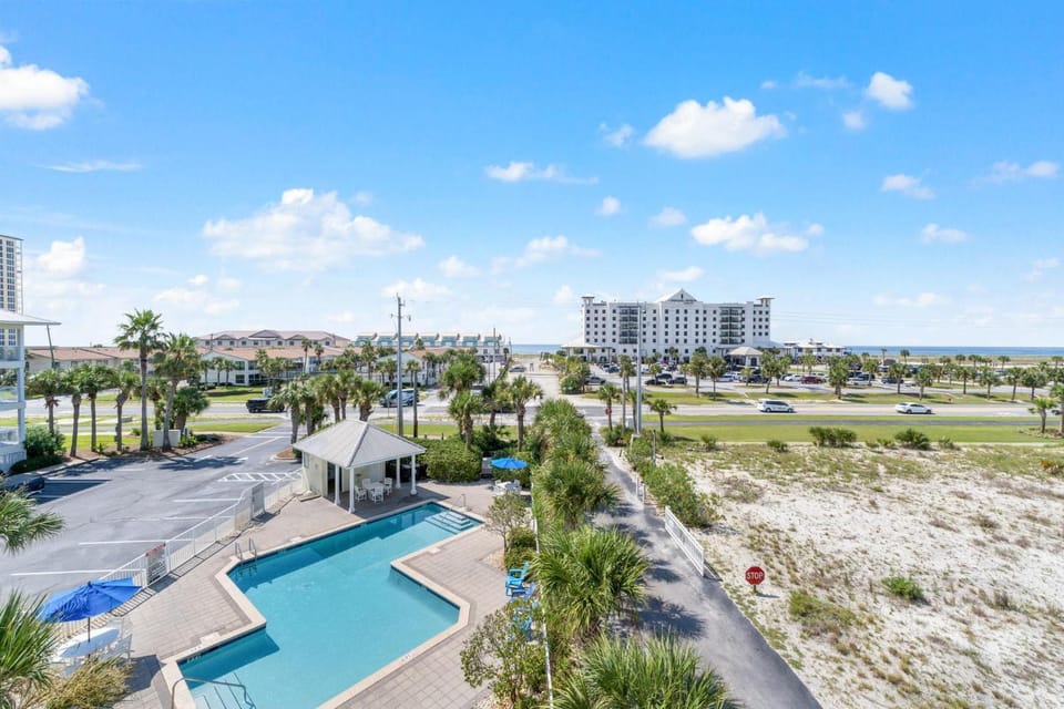 Coastal Peak House in Pensacola Beach