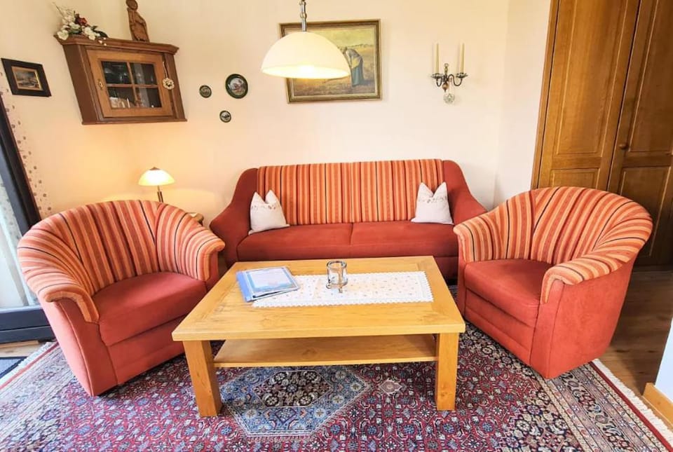 Bright and Comfortable Apartment in Bischofswiesen Apartment in Berchtesgaden