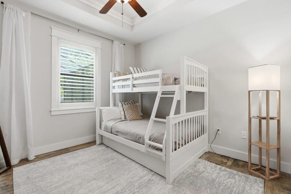 Kid-Friendly Bonita Springs Home Private Pool & Spa House in North Naples