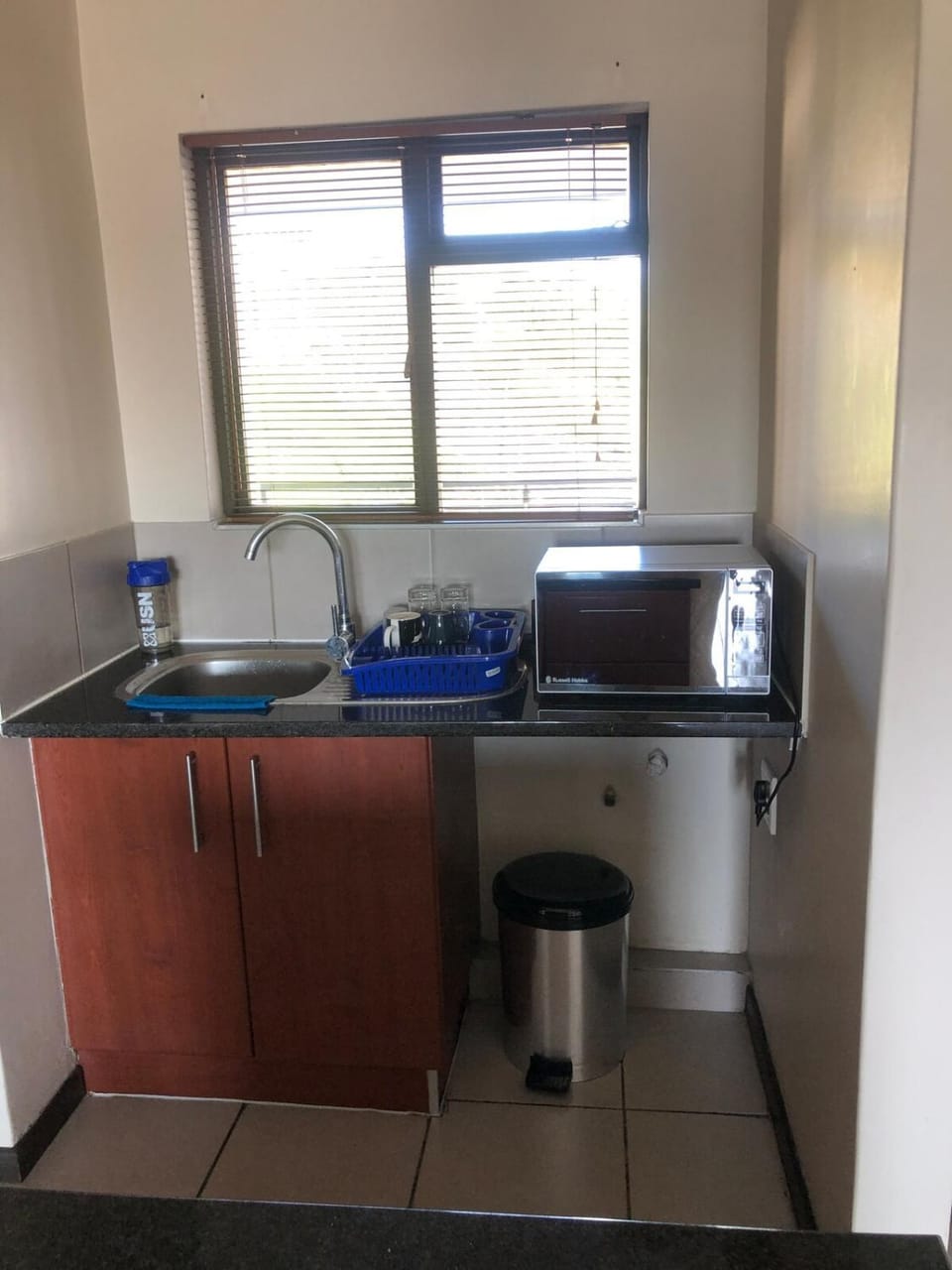 Spacious & modern penthouse level apartment Apartment in Durban
