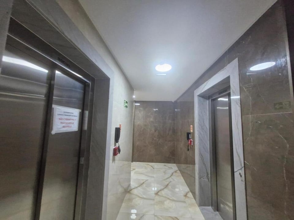 Ivana Imoveis - Apartamento ar condicionado a 150m Praia do Morro - Marlene Apartment in Guarapari