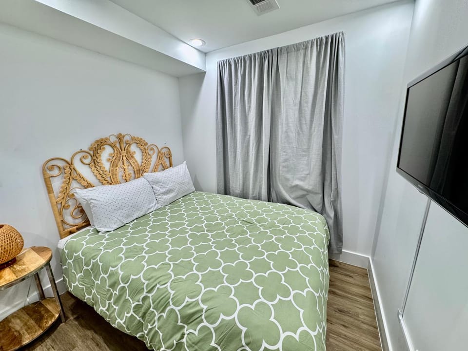 Modern Cozy APT 2-Bedrooms with Easy Parking Apartment in District of Columbia