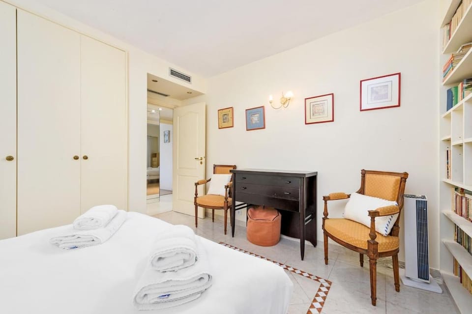 Appt standing Parking privé- Piscine 10 min croisette Apartment in Cannes