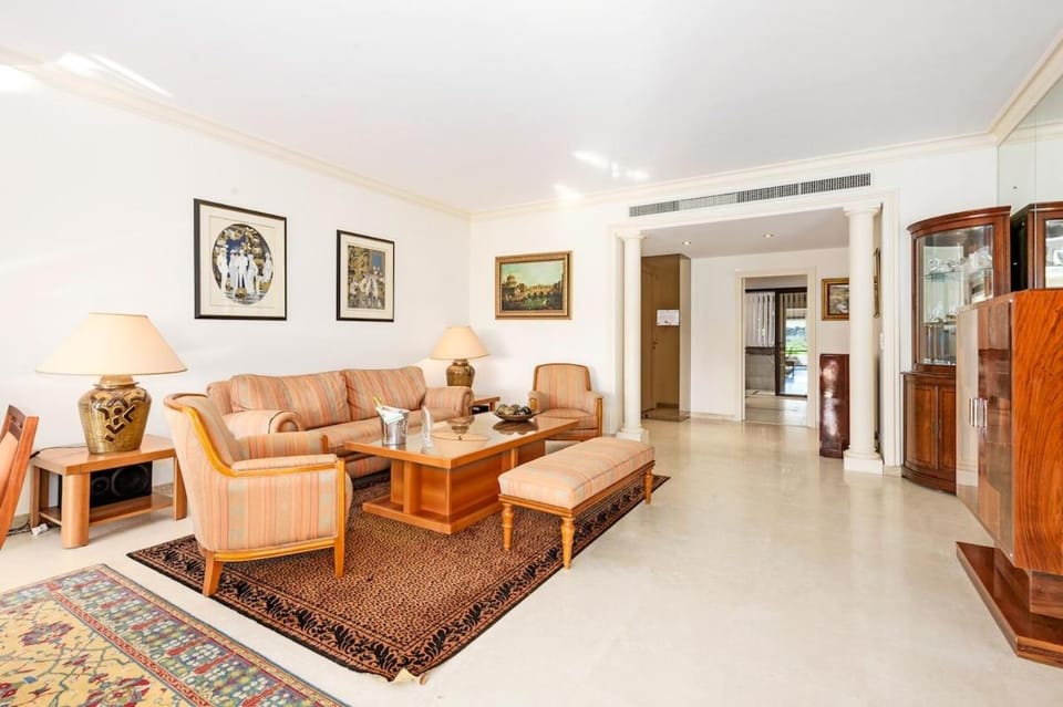 Appt standing Parking privé- Piscine 10 min croisette Apartment in Cannes