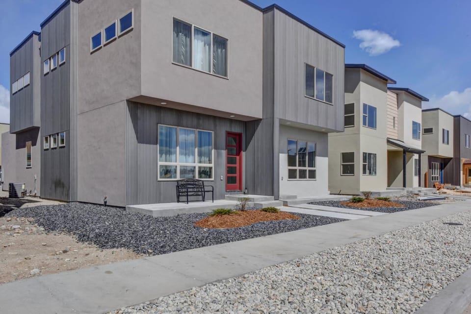 8 Min to Dtwn Salida | 3 Bed, 3 Bath | 2 King Beds House in Poncha Springs