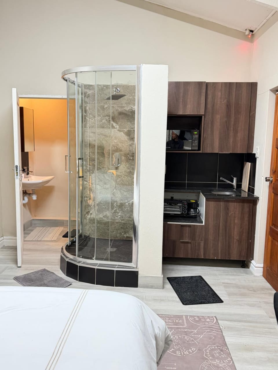 Neuvo Comienzo Apartment in Sandton
