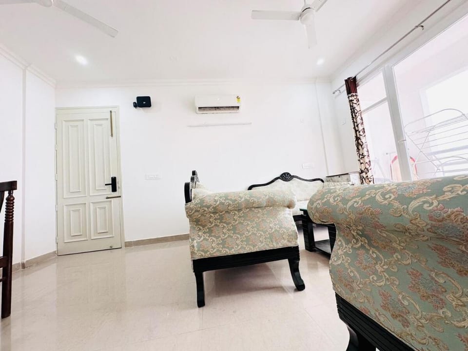 TDI ,Airport Road, Anand Luxury Stays ,Flat Mohali Apartment in Punjab, India