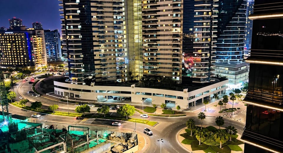 UrbanNest Partition Room In Barsha Heights Tecom Near Metro Capsule hotel in Dubai